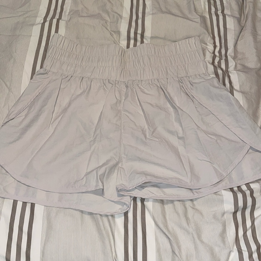 Bone off-white athletic Zenana shorts size 1X